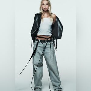 ZARA • Blogger Fave Mid-Rise Tailored Balloon Barrel Jeans